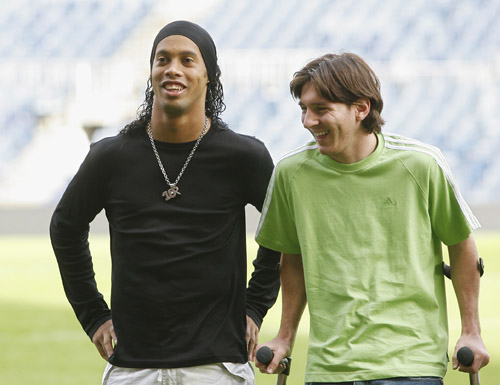 场占据了绝 场占据了绝