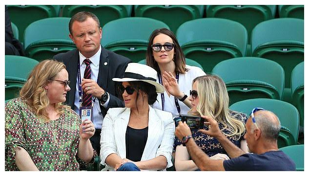 使观众仿佛 使观众仿佛